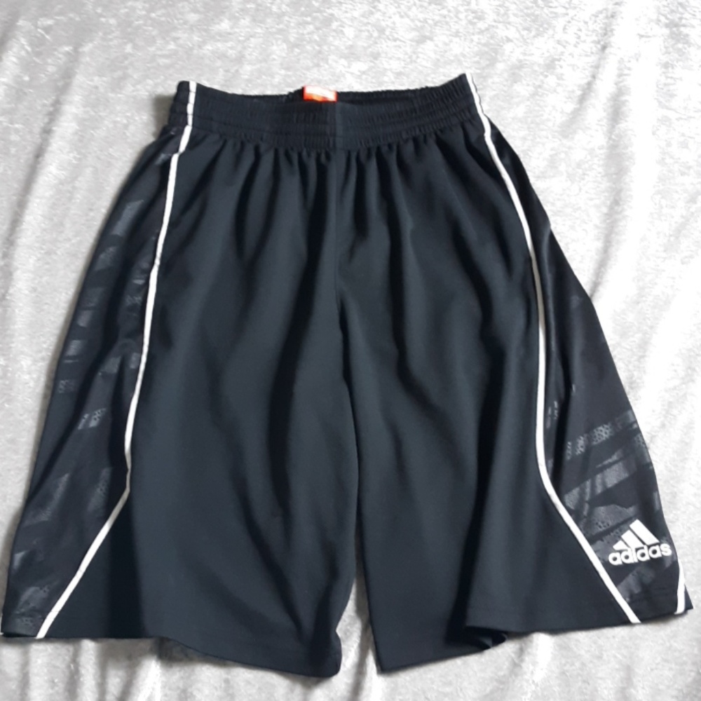 Adidas "Basketball" Shorts Size M THB4